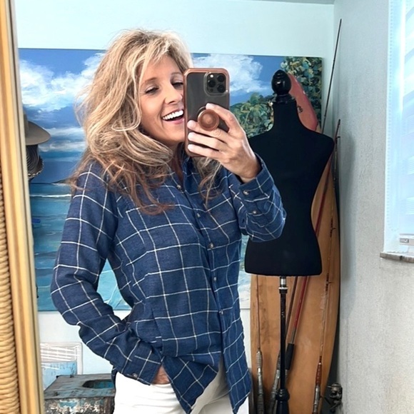 ⭐️Toad & Co, Button-Front, Sinfully Soft, Great w/Jeans or Shorts, Size Small - Picture 11 of 13